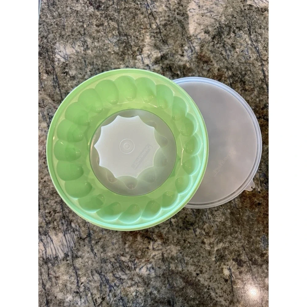 Tupperware 3‎ piece Jel-N-Serve Jello Mold Ice Ring Easter Green Color 1201